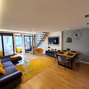 https://duplex-apartment-morsztynowska.krakowhotelspoland.com